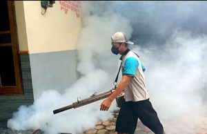 Cegah Penularan DBD, Pemuda Orteja Dukuh Tengah Desa Karanglo Kidul, Jambon, Lakukan Fogging