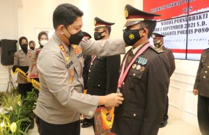Kapolres Ponorogo Pimpin Korp Raport Kenaikan Pangkat dan Wisuda Purna Bakti Anggota Polres Ponorogo