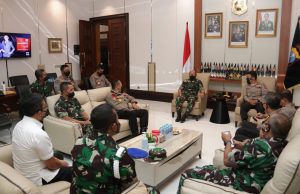 Tingkatkan Sinergitas TNI-Polri, Kapolda Jatim Menyambut Kunjungan Kehormatan Pangdam V Brawijaya