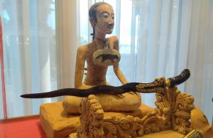 Tak Disangka, Kang Bupati Sugiri Simpan Gemblak di Ruang Kerjanya