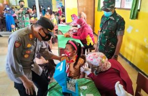 Kapolsek Slahung Tinjau Vaksinasi Covid – 19 Anak Usia 6 -11 Tahun