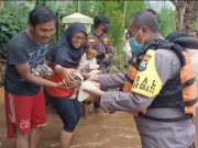 Polres Pasuruan Kota Bersama Instasi Terkait Berikan Bantuan Warga Terdampak Banjir