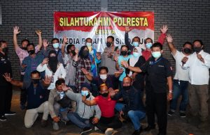 Perkuat Sinergitas, Polisi Ngopi Bareng Media Piramida Sidoarjo