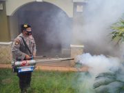 Cegah Demam Berdarah, Sat Samapta Polres Ponorogo Lakukan Fogging