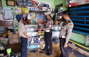 Satlantas Polres Ponorogo Sosialisasikan Larangan Pemasangan Lampu Strobo Pada R4 dan R2