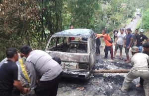 Mobil Bermuatan BBM Hangus Terbakar, Diduga Akibat Korsleting Kelistrikan, Gondowido, Ngebel