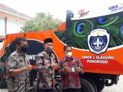 Road Sweeper Truk Penyapu Jalan SMKN 1 Slahung Diapresiasi Kadindik Jatim