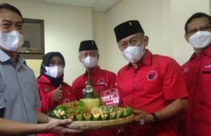 Berbagi 49 Tumpeng, DPC PDI Perjuangan Ponorogo Target 9 Kursi