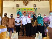 Blusukan Pelosok Desa, Bu Susi Bagi Sembako & Cegah Stunting