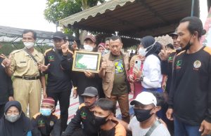 PWI Ponorogo Beri Penghargaan Pada Rimba Loreng