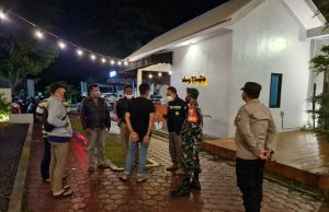 Pamor Keris Polsek Kedungwaru Bubarkan Pertunjukan Live Musik di Warung Kebunsari