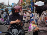 Polresta Makota Kampanyekan Prokes dan Disiplin Lalu-lintas pada Valentine Day