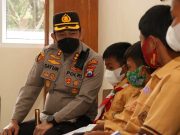 Gelar Vaksinasi Di SDN 2 Bareng, Kapolres Ponorogo Berikan Semangat dan Motivasi Kepada Anak