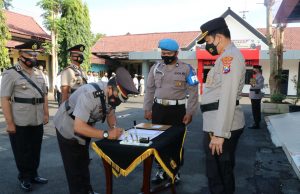 Kapolres Ponorogo Pimpin Serah Terima Jabatan Anggotanya