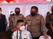 Wakapolda Jatim Cek Vaksinasi Serentak di Lamongan