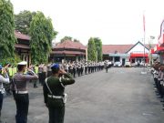 Kapolres Ponorogo Pimpin Apel Gabungan Gelar Pasukan Operasi “Keselamatan Semeru 2022”