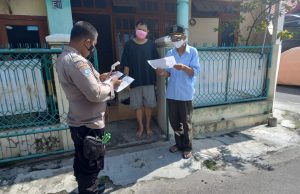 Bhabinkamtibmas Polsek Taman Bersinergi dengan Babinsa Lakukan Tracing Cegah Penyebaran Covid-19