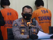 Ditreskrimum Polda Jatim Tetapkan 5 Orang Tersangka 1 DPO, Kasus Mafia Bola Liga 3