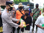 Hadir di Tengah Masyarakat Terdampak Banjir, Polres Jember Tanggap Bencana
