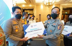 Kapolres Ponorogo Terima Penghargaan Dari Kementrian Keuangan RI