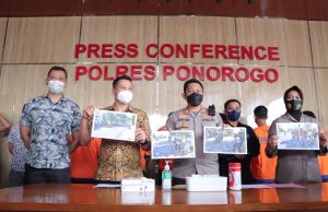 Enam Tersangka Diamankan Satreskrim Polres Ponorogo Kasus Korupsi Proyek Jalan