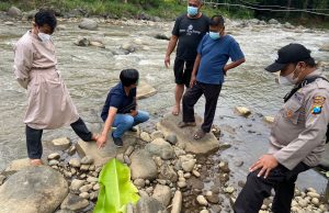 Jasad Bayi Tersangkut Batu di Sungai Keyang, Sooko, Gegerkan Warga Ponorogo
