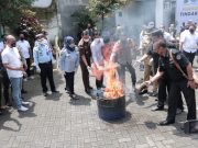 Polresta Malang Kota Bersama BNN Kota Malang Musnahkan Belasan Kilogram Narkoba