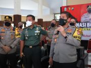 Waka Polda Jatim Ikuti Vaksinasi Massal Serentak Secara Virtual Melalui Zoom Meeting Bersama Wakapolri