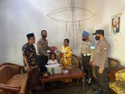Polisi Peduli, Kapolres Probolinggo Berikan Bantuan Untuk Bocah Penderita Tumor