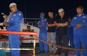 Akrabnya Polisi dan Nelayan Surabaya, Berbuka Puasa,Sholat dan Sahur di Tengah Laut