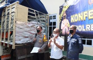 Polres Sampang Berhasil Gagalkan Penyelundupan 17 Ton Pupuk Bersubsidi