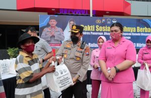 Polri Peduli, Bhayangkari Polres Ponorogo dan Yayasan Kemala Bhayangkari Cabang Ponorogo Bagikan Sembako