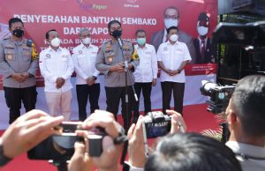 Wakapolda Jatim Berikan Bantuan dari Kapolri Untuk Buruh
