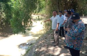 Ali Mufthi Undang BBWS Solo Surve Erosi Tanah di Bawah Jembatan Asembuntung Timpa TPU