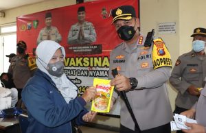 Layani Vaksin Pemudik, Polresta Sidoarjo Buka Gerai Vaksinasi di Terminal Purabaya