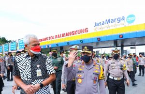 Tinjau Kalikangkung, Kapolri Imbau Pemudik Tak Paksakan Berkendara dalam Kondisi Lelah Demi Keselamatan