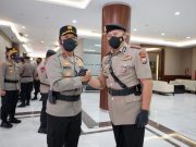 Kapolda Pimpin Serah Terima Jabatan Dirpamobvit Polda Jatim dan Kenaikan Pangkat Pengabdian