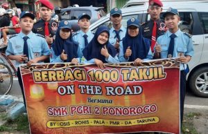 Berbagi 1000 Takjil On The Road, OSIS & Sub Organisasi SMK PGRI 2 Ponorogo
