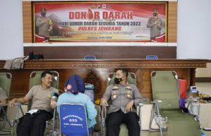 Polisi Peduli, Ratusan Anggota Polres Jombang Donor Darah Peringati Hari Donor Darah Sedunia