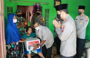 Tak Henti Berbagi,Kapolresta Mojokerto Laksanakan Program Jubah Bantu Warga Kurang Mampu