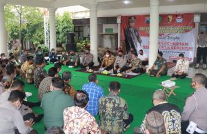 Jelang Pilkades Tujuh Desa di Tulangan, Kapolresta Sidoarjo Gelar Cangkrukan Kamtibmas