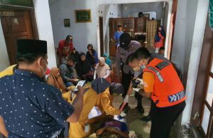 Polres Ponorogo Gelar Olah TKP Orang Meninggal Gantung Diri, Carat, Kauman