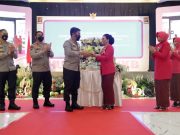 Kapolda Jatim Mengikuti Upacara Virtual HUT Ke-42 Yayasan Kemala Bhayangkari Tahun 2022 di Mapolda JatimKapolda Jatim Mengikuti Upacara Virtual HUT Ke-42 Yayasan Kemala Bhayangkari Tahun 2022 di Mapolda Jatim