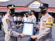 Aksi Heroik Bhabinkamtibmas Selamatkan Warga yang Hendak Bunuh Diri Berbuah Penghargaan