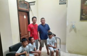 Polresta Banyuwangi Serahkan Tiga Bocah Terlantar Kepada Orang Tuanya