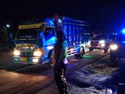 Respon Cepat Polisi dan Masyarakat Probolinggo Tangani Banjir