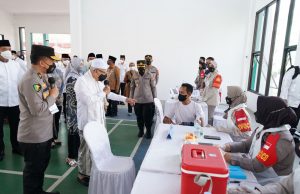 TNI-Polri dan Kemenkes Gelar Baksos Kesehatan di Banten