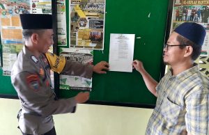 Sampaikan Fatwa MUI, Bhabinkamtibmas Polsek Mantingan Silaturahmi Ke Tokoh Agama Terkait Hukum dan Panduan Pelaksanaan Ibadah Kurban saat Kondisi Wabah PMK
