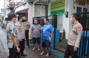 Polres Pelabuhan Tanjung Perak Lakukan Mitigasi Bencana Banjir Rob