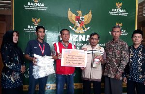 Alfamart Serahkan Donasi Konsumen Pada Baznas Kabupaten Ponorogo